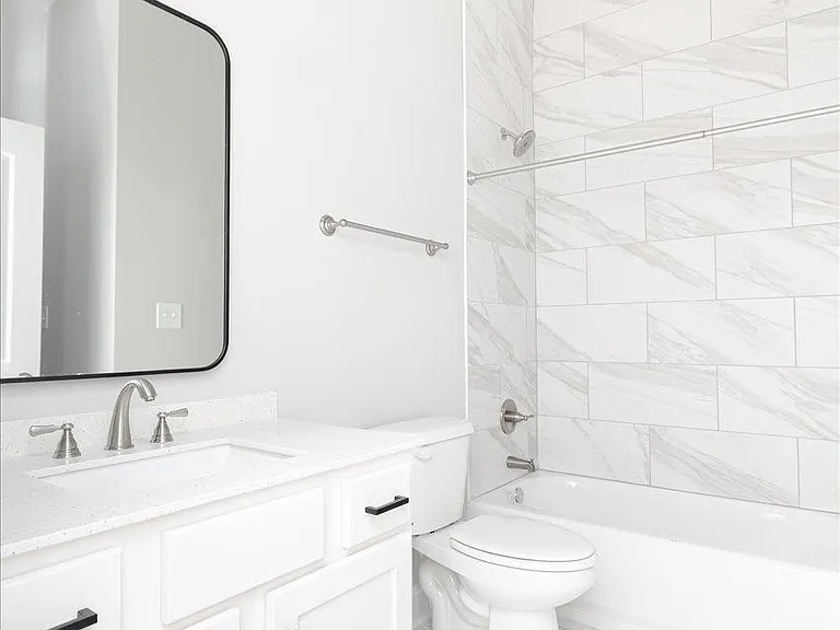 1013 Northside Dr — Photo 6