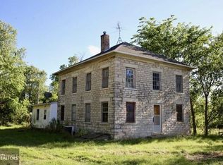 1452 280th Ave, West Point, IA 52656