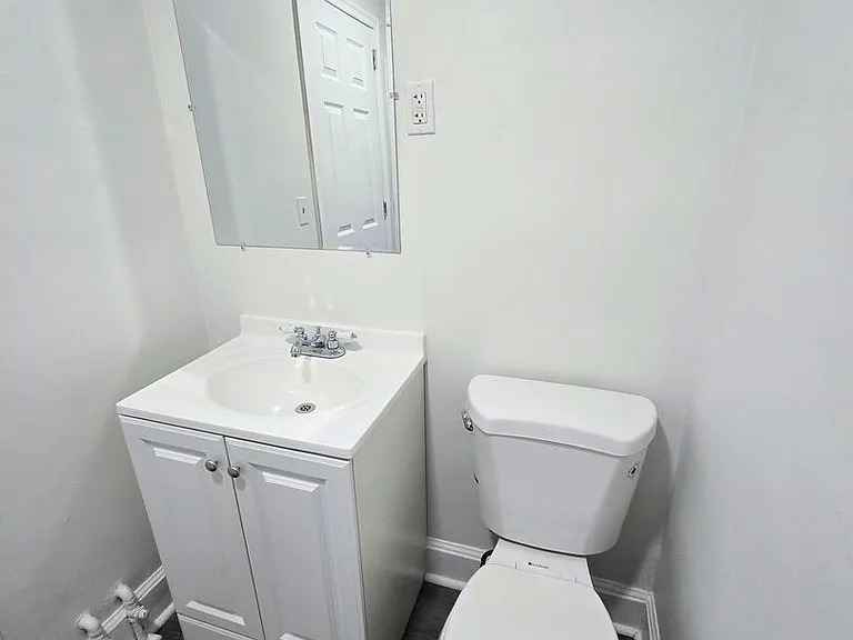 42 N 8th St — Photo 2