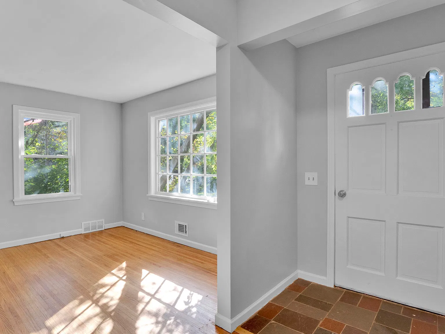 3 bed, 1.5 bath, 1626 sqft, $2,399 — Photo 4