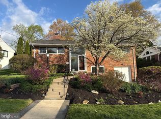 6017 Cheshire Dr, Bethesda, MD 20814