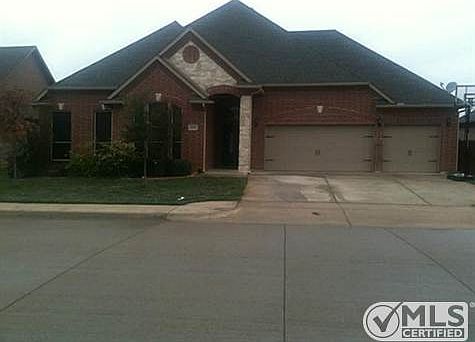 1st image of 633 Sydney Ln