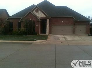 633 Sydney Ln, Burleson, TX 76028