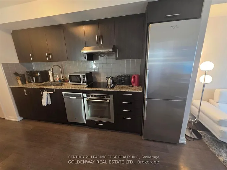 255 Village Green Sq #1401 — Photo 5