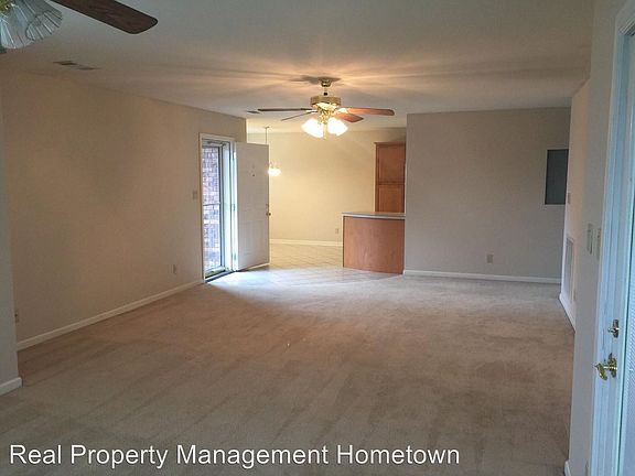 2nd image of 208 Southridge Ln