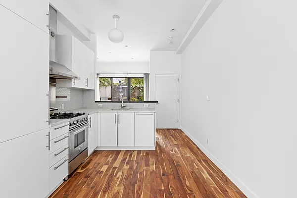 Rented by Douglas Elliman | media 18