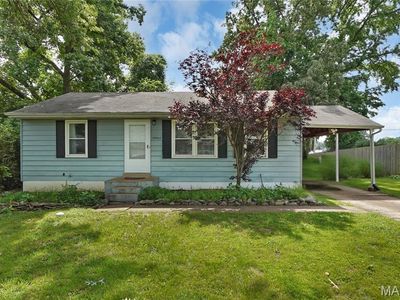 10502 Kamping Ln, Saint Louis, MO, 63123