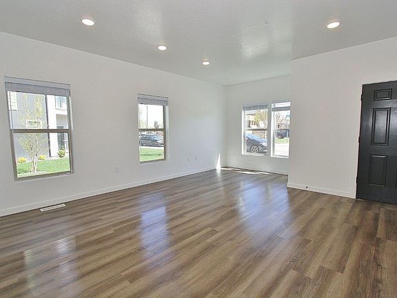 4th image of 4004 Brian Ave #104