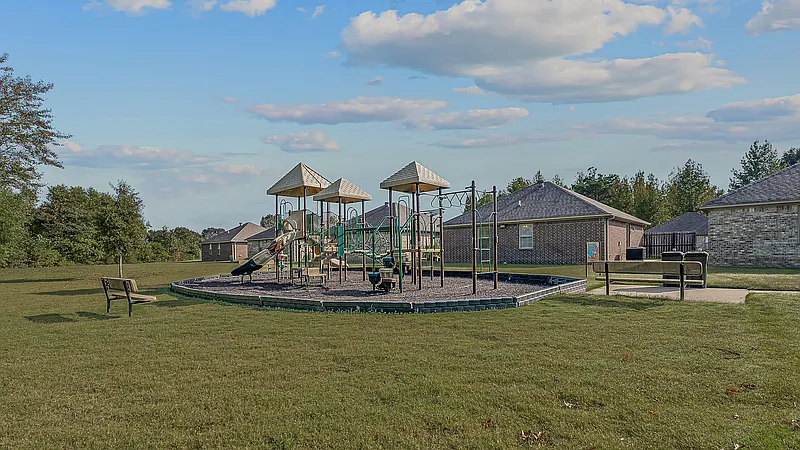 3 bed, 2.0 bath, 1250 sqft, $1,270 — Photo 2