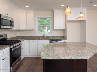 2 Darley Cir, Brick, NJ 08724