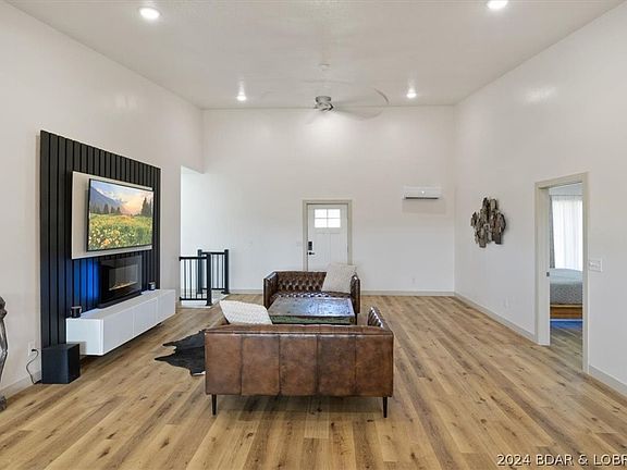 5th image of 17766 Woodland View Dr