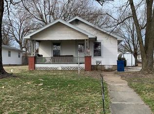 849 S Clark Ave, Bolivar, MO 65613