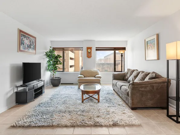 19 S 1st St APT B702, Minneapolis, MN 55401