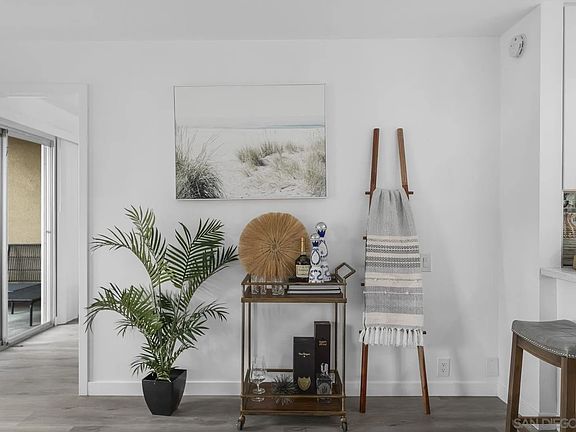 5th image of 4600 Lamont St #4-116
