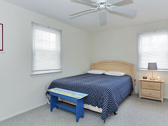 5th image of 1002 N Beach Ave