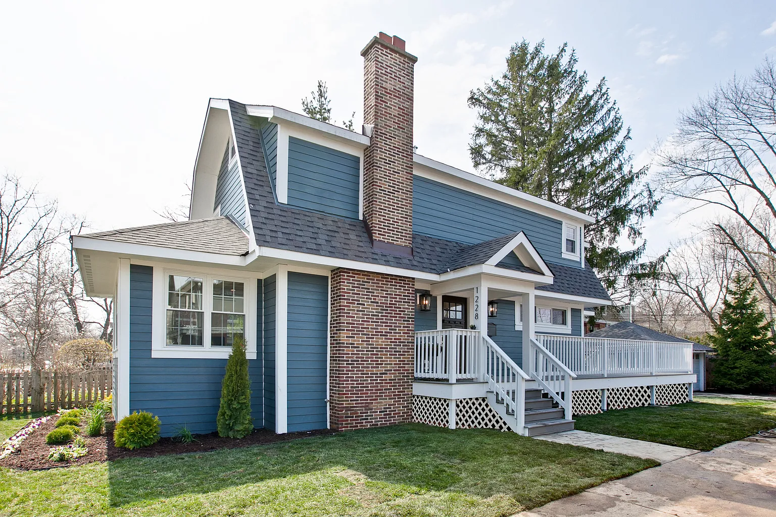 1228 Washington Ave photo 1