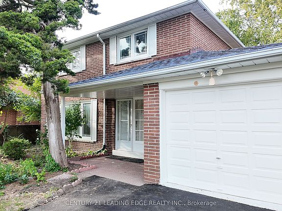 3rd image of 39 Waddington Cres