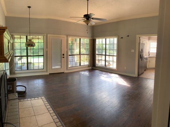 310 Elaine Dr