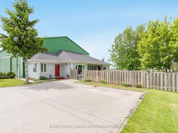 240 King St, King, ON L3Y 4V9
