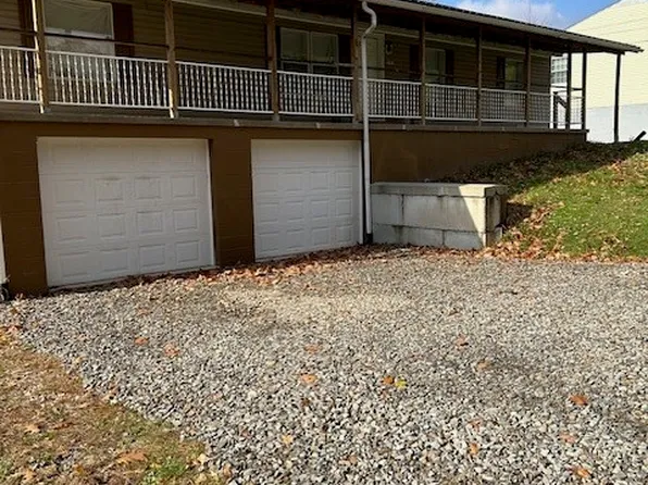 1473 Monastery Dr, Latrobe, PA 15650