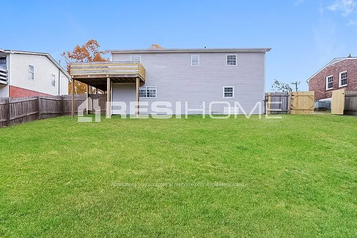 213 Granada Dr — Photo 12