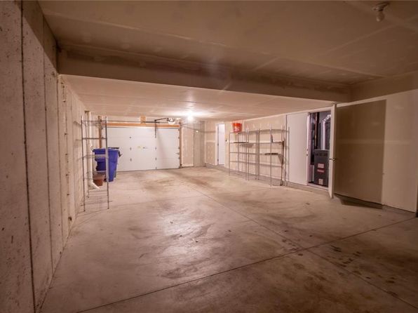 2121 Franz Park Ln