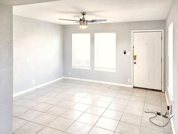 3rd image of 4614 Gurley Ave APT 102