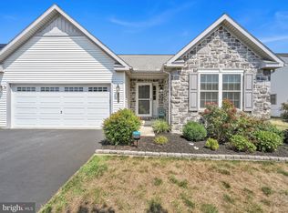 5203 Summerfield Dr, Mount Joy, PA 17552