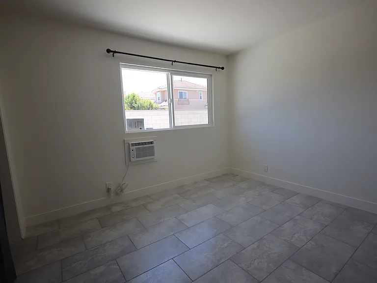 4156 N La Rica Ave #1/4 — Photo 23