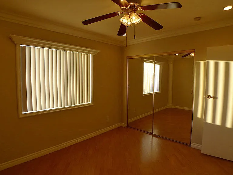 Village Beesan Condos — Photo 66
