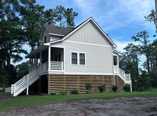 1190 Burnside Rd, Manteo, NC 27954