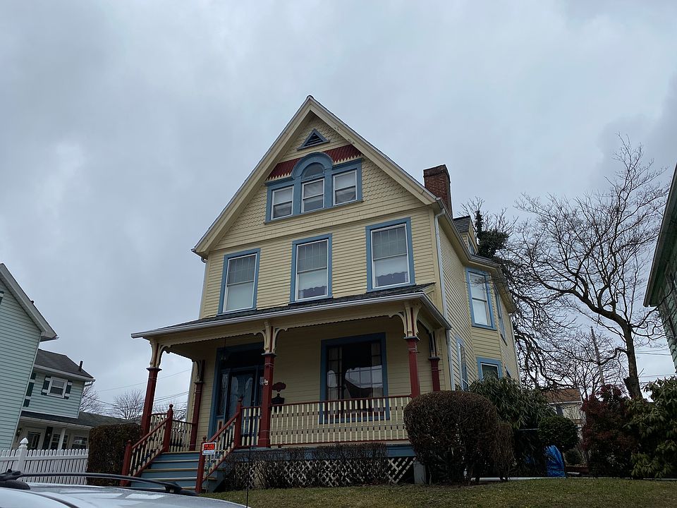 Well maintained Victorian lo