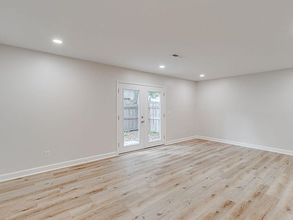 5th image of 308 Percival Rd APT 302