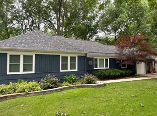 4121 W 97th St, Overland Park, KS 66207