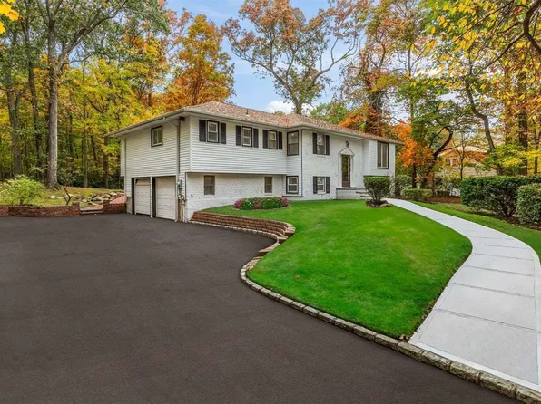 24 Village Hill Drive, Dix Hills, NY 11746