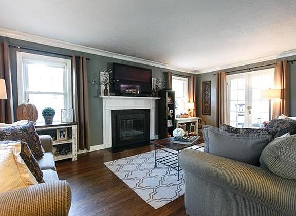 2nd image of 2723 W 51st St