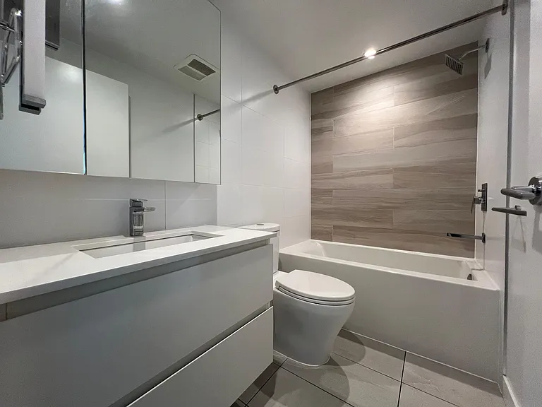 13615 Fraser Hwy #605 — Photo 10