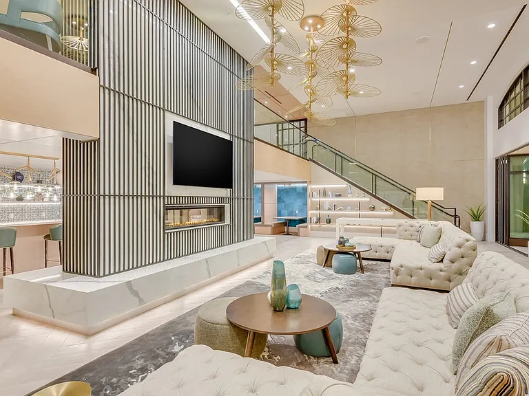 Sola Clubhouse