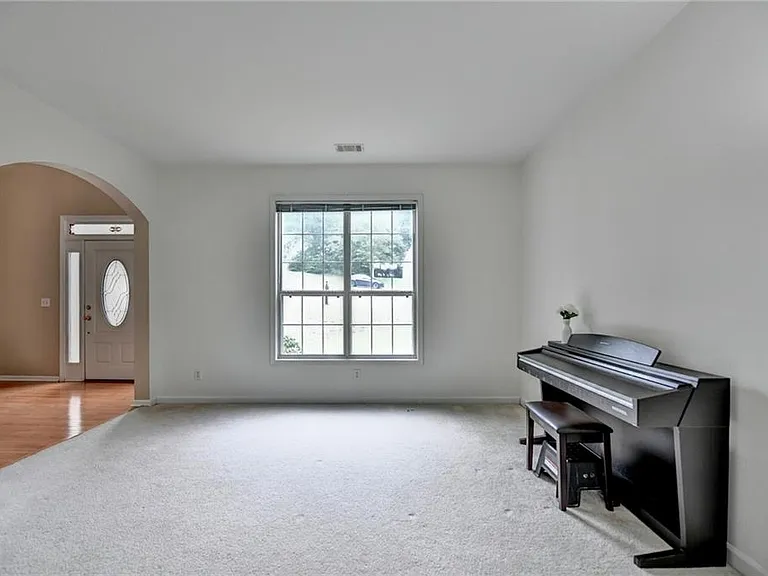2172 Woodbriar Dr — Photo 7