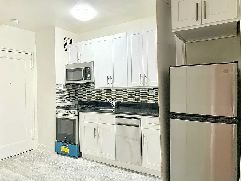 402 Ocean Pkwy #201 — Photo 1