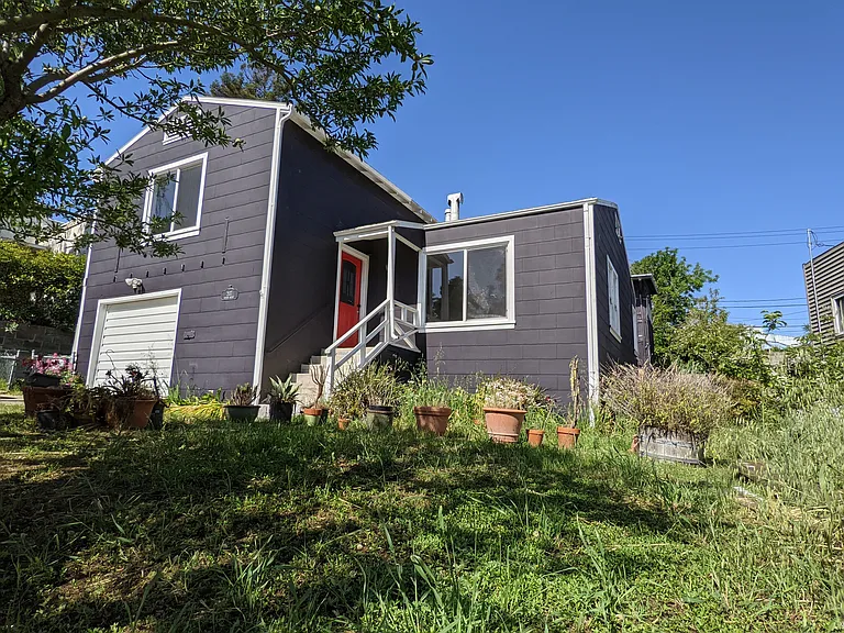 207 Benson Ave — Photo 1