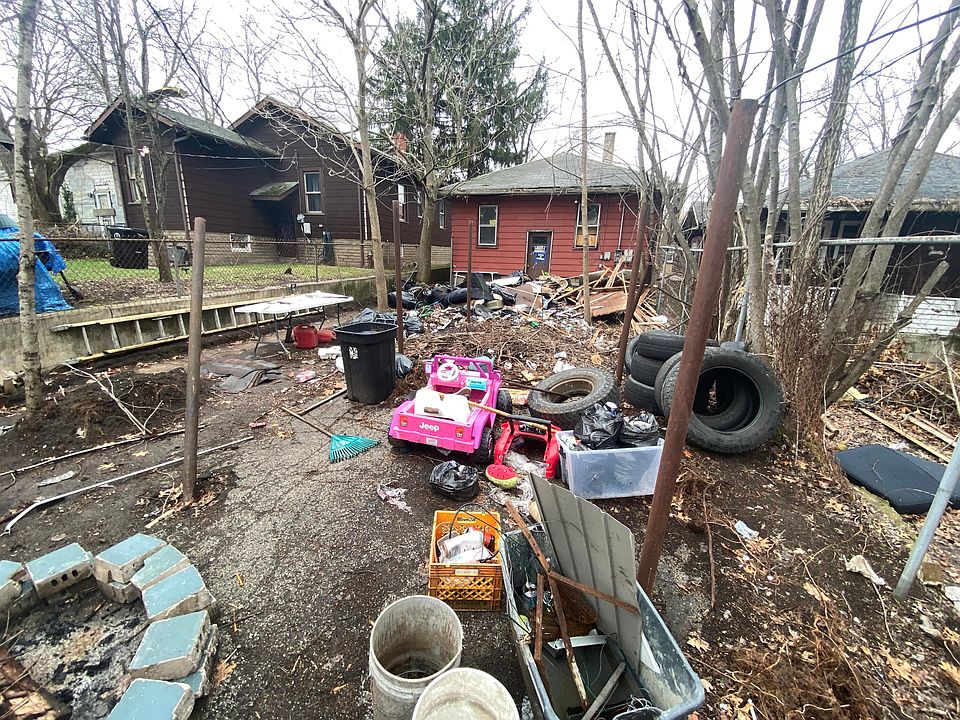 2nd image of 4369 Monroe St