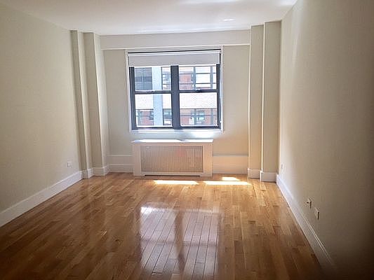 3rd image of 141 E 33rd St APT 4D