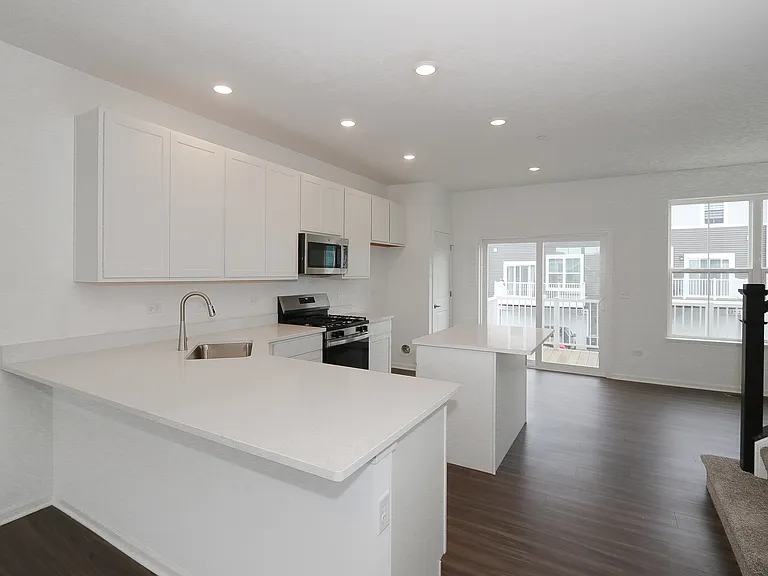 2252 Stonegate Rd — Photo 9