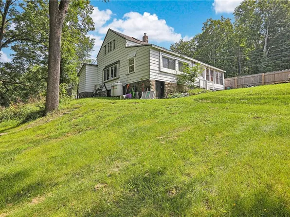 403 State Route 32 N, New Paltz, NY 12561