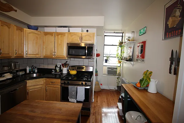 Rented by Brooklyn Real Inc | media 6