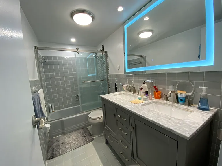 4201 Cathedral Ave NW — Photo 14