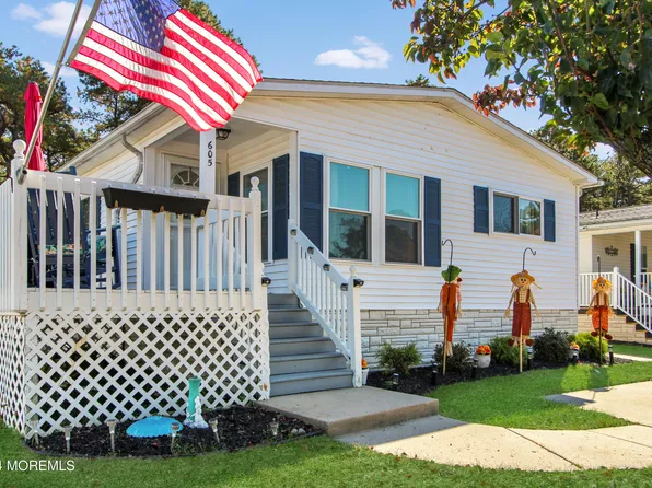 605 Walden Way, Whiting, NJ 08759