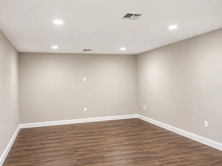1690 Grandiflora Ave — Photo 23