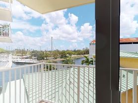 2415 NW 16th Street Rd